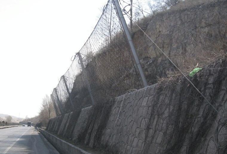 落石防護網應用過程中的常見問題